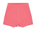 Pantalones cortos de mujer con un diseño interesante. 2