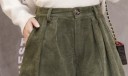 Pantalones cortos elegantes para mujer con cinturón. 3