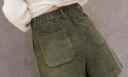 Pantalones cortos elegantes para mujer con cinturón. 4