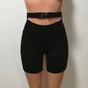 Pantaloni corti da donna con cintura 1