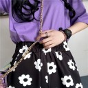 Pantalons dames noir et blanc avec des fleurs 4