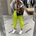 Pantalons de jogging verts pour femmes avec inscription 2