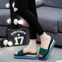 Pantofole leopardate da donna con piattaforma 1