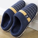 Pantoufles à carreaux pour hommes 1