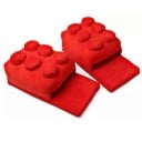 Pantoufles en forme de brique de construction pour hommes et femmes Cadeau amusant Surface en peluche avec des renflements ronds Taille 1