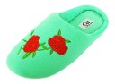 Pantufas de pelúcia para senhora com estampado de rosas 1