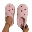 Pantuflas de invierno para mujer con corazones, suaves y peludas, cálidas y cómodas con un bonito estampado. 3
