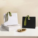 Papiergeschenktüte für Schmuck mit Griff 15,5 × 14,5 × 7,5 cm bunte Tüte für Ringe, Ohrringe oder kleine Geschenke 12