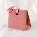 Papíralapú ajándéktáska ékszerekhez fogantyúval 15,5 × 14,5 × 7,5 cm színes táska gyűrűhöz, fülbevalókhoz vagy apró ajándékokhoz 3