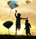 Parachute avec des soldats colorés 10