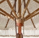 Parasol de plage avec franges en macramé et pompons faits à la main, diamètre 250 cm, avec mât en bois de hêtre de 38 mm, beige pour le jardin 2