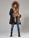 Parka de inverno feminina com capuz forrado a pelagem de guaxinim Forro de pelagem e punhos Ajuste na cintura Comprimento até à metade 7