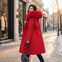 Parka invernale lunga da donna con cappuccio e pelliccia, foderata in peluche e con stringa in vita con zip e tasche per il freddo 16