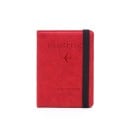 Pascover i PU-læder Lukning med elastisk bånd Præget tekst Passport og motiv af fly Matte overflade Størrelse 14 x 11 x 1 cm 3