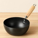 Patelnia metalowa 24 cm bez wykończenia powierzchni z drewnianą rączką - klasyczny kształt woka 3