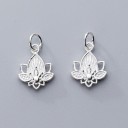 Pendentif féminin avec fleur 2