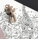 Pendentif Femme avec Ours D551 3