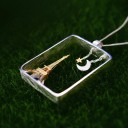 Pendentif Femme Tour Eiffel 2