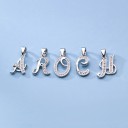 Pendentif pour femme avec lettre de l'alphabet 2