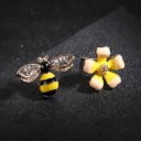 Pendientes de mujer flor y abeja 2