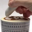Pennino elettrico per polvere di latte 15 × 6 × 2 cm Decoratore automatico di schiuma con batteria Strumento da barista per disegnare motivi del caffè 6