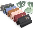 Pequeña billetera de mujer con solapa 11,5 x 9,5 x 1,5 cm de cuero PU Adorno en forma de zanahoria y estampado de conejito Llavero 8