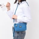 Pequena bolsa crossbody feminina em nylon e poliéster Bolso frontal com fecho Alça para o pulso e alça ao ombro 22 x 12 x 6 cm 9