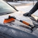 Perie pentru zăpadă cu racletă pentru gheață 2 în 1 Cu tijă telescopică Cap rotativ al periei 25 cm Mâner din spumă Pliabil Portocalie Pentru mașină 3