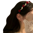 Perlenhaarreif mit Rosen und Blättern Universelle Größe Elegantes blumiges Haaraccessoire für Hochzeit Ball Fotografie festliche Frisur 3