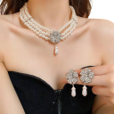 Perlová sada párty Náramek Náhrdelník Náušnice Francouzský luxusní design Slitina Kamínky Květinový elegantní šperk 6