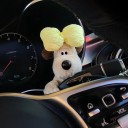 Perro de peluche con moño decoración para coche en la palanca del limpiaparabrisas o intermitente adorno interior figura de peluche 3