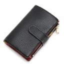 Petit portefeuille pour femmes en cuir véritable avec une texture grainée Fermeture avec un lien Poche zippée le long du bord Couches 1