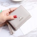 Petite portefeuille en cuir pour femme avec pompon M162 4