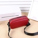 Piccola borsa a tracolla da donna in pelle PU Chiusura con zip Tracolla regolabile con moschettoni Dimensioni 19 x 10 x 6 cm Per 7