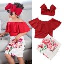 Pige-T-shirt og blomstret nederdel 2