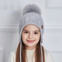 Piger vinterhue med pompon J624 3