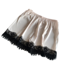 Pijama de satén para senhora Conjunto elegante de uma só cor com renda Top com decote em V e calções Material leve e brilhante Várias 7