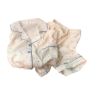 Pijamale pentru femei cu buline Tricou alb cu nasturi, guler și buzunar pe piept și pantaloni scurți din poliester moale Compleu elegant de vară 2