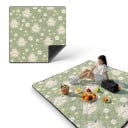 Pikniková podložka 200 x 150 cm Šestivrstvá zesílená konstrukce Vodotěsná a odolná proti písku Skládací s popruhem Zelená s ovečkami 1