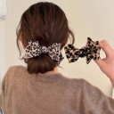 Pinza para el cabello de mujer con lazo 13 cm Patrón de leopardo Clip para el cabello elegante complemento para moño y coleta 3
