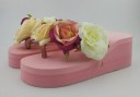 Plattflipflops för kvinnor med blommor 8