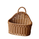 Pletený košík s uchem 19 × 26 × 16 × 29 cm imitace ratanu plast hnědý úložný košík na dekorace a drobnosti do domácnosti 3