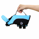 Plovací vesta pro psa s úchytem nad hřbetem a motivem tlapky Obvod hrudi 43 až 56 cm a obvod krku 31 až 34 cm Pro psy 2,5 až 5 kg 2