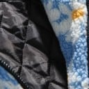 Pluche jas met rits en bloemenpatroon Lichtblauw met witte bloemen Hoge kraag Twee grote zakken Gewatteerde voering Polyester en katoen 6