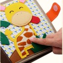 Plüss Montessori aktív könyv Zsiráf Busy book 20 x 20 cm Levehető elemek tépőzárral Szenzorikus játék 3-6 éves gyermekeknek 4
