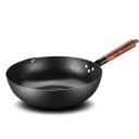 Poêle en fer avec couvercle en bois 3