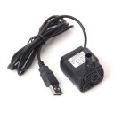 Pompe à aquarium alimentée par USB Corps en plastique avec ventouses 3,9 x 3,8 x 2,8 cm Débit 200 l/h Puissance de 1 à 3 W Buse de 8,5 mm 1