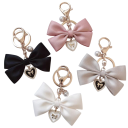 Portachiavi in imitazione perla 9 x 9,5 cm Design in metallo Nastro e cuore Elegante portachiavi per chiavi borsa regalo per donne 1