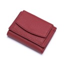 Portafoglio mini da donna in vera pelle Forma compatta pieghevole con patta Superficie granulosa Bordo cucito Dimensioni 10 x 7 x 3 cm 8