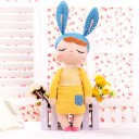 Poupée en peluche endormie 1
